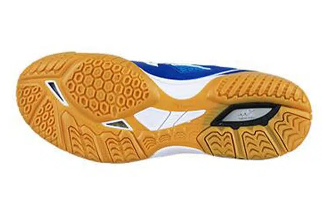 Mizuno Wave Medal 5