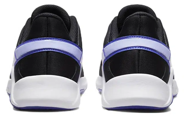 Nike Legend Essential 2
