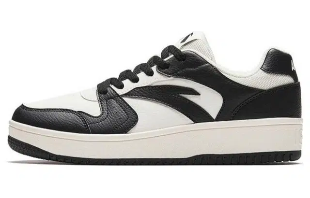 Anta Low-Top Sneakers Black White