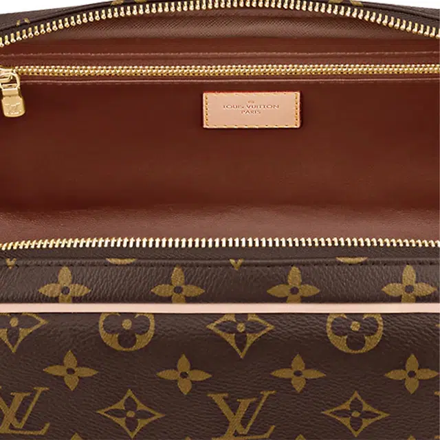 LOUIS VUITTON Dopp Kit