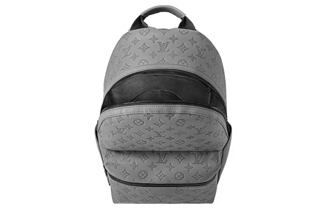 LOUIS VUITTON Discovery