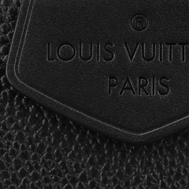 LOUIS VUITTON Multi Pochette