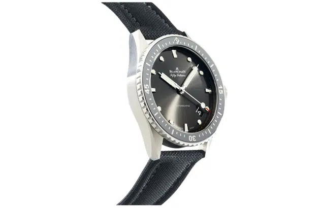 BLANCPAIN 43mm 5000-1110-B52A
