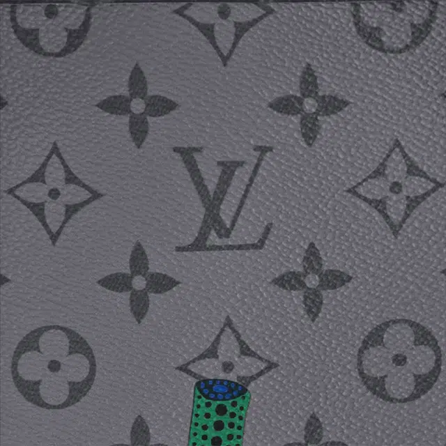 LOUIS VUITTON x Yayoi Kusama Weekend