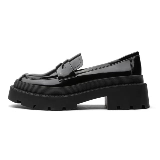 TOOMANYSHOES PU