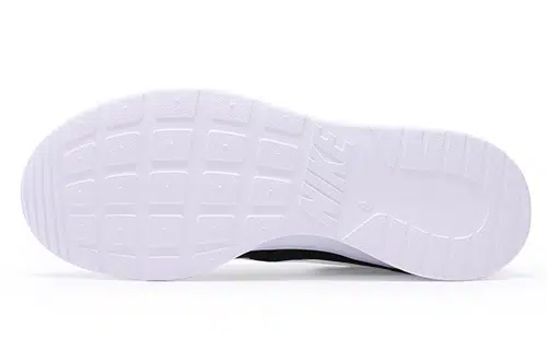 Nike Tanjun
