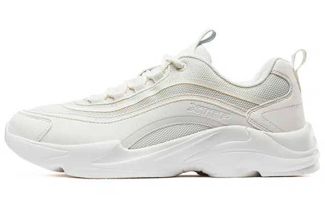 Xtep Breathable Durable Sneakers Beige