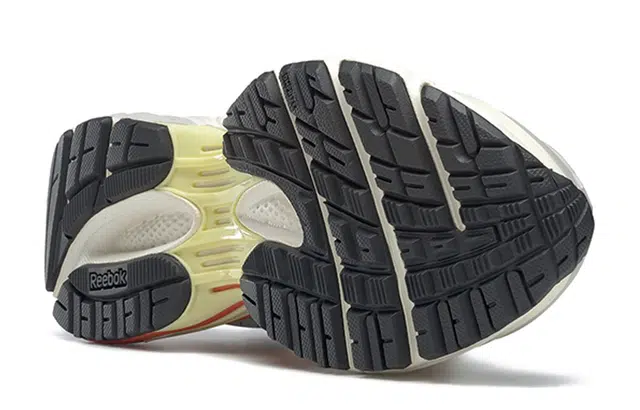 Reebok Road Modern
