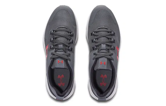 Under Armour Essential-