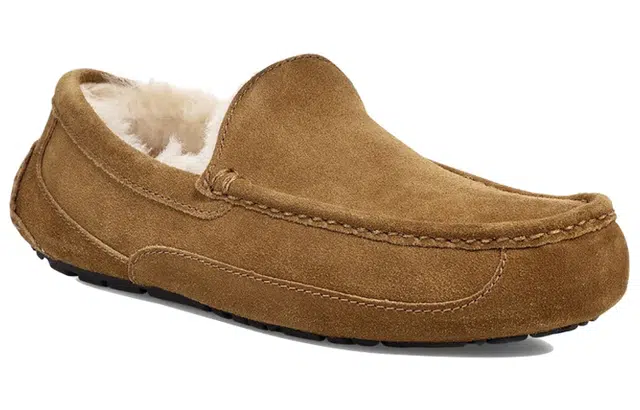 UGG Ascot Slipper