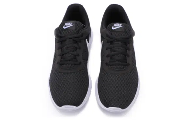 Nike Tanjun Black White