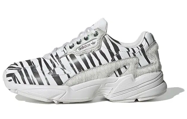 adidas originals Falcon