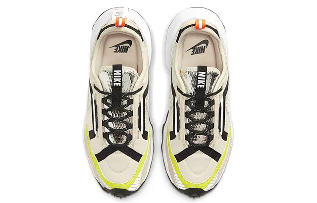 Nike TC 7900 Off-White Black