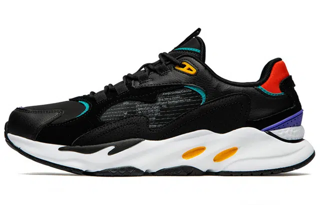 特步 舒适潮流百搭 低帮 生活休闲鞋 男款 黑绿色