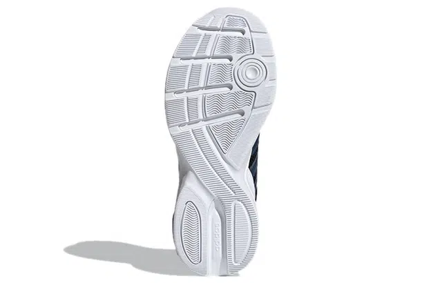 adidas neo Strutter