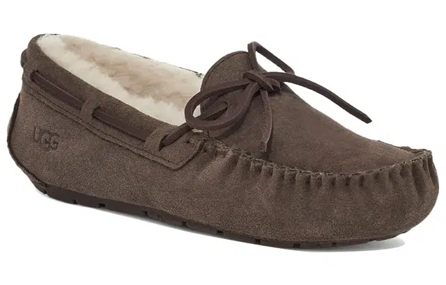 UGG DAKOTA
