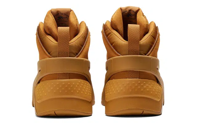 Onitsuka Tiger Big Logo Trainer Puffed