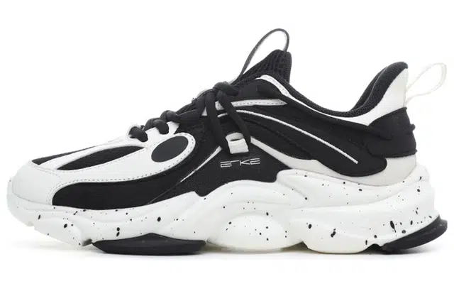 鸿星尔克 弜弹 浔系列天吴 轻便透气运动鞋 女款 黑白色