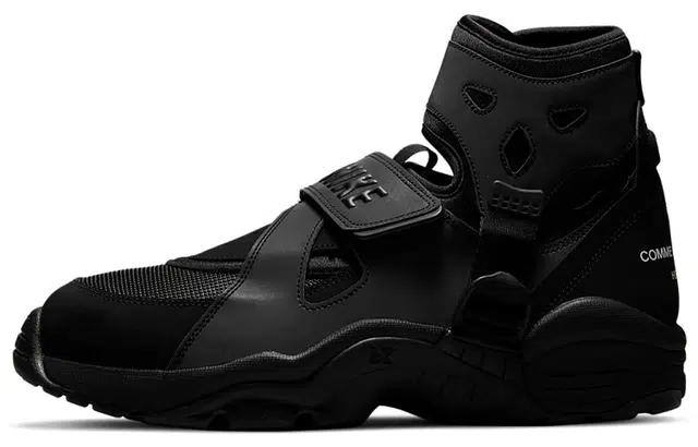 Comme Des Garçons x Nike Air Carnivore Black