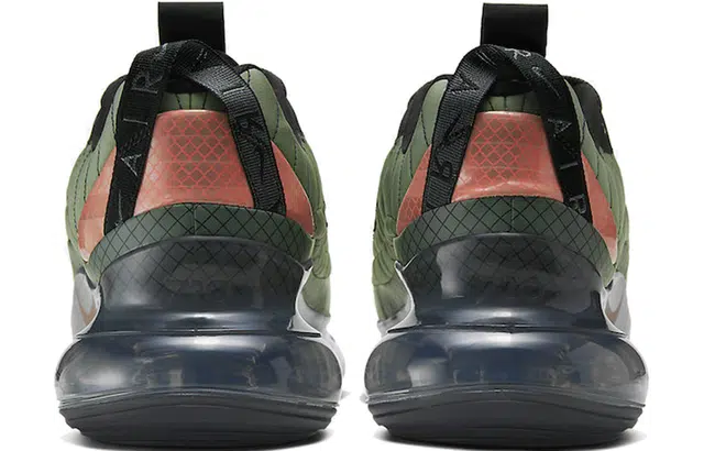 Nike Air Max 720 -818
