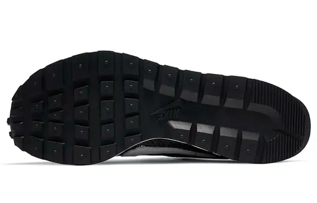 Sacai x Nike VaporWaffle black and white