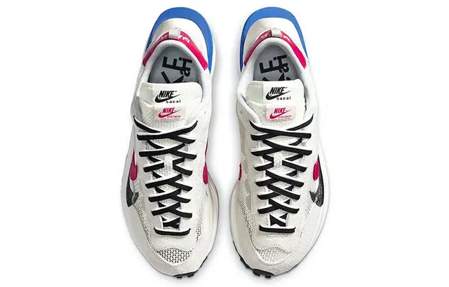 Sacai x Nike VaporWaffle royal fuchsia