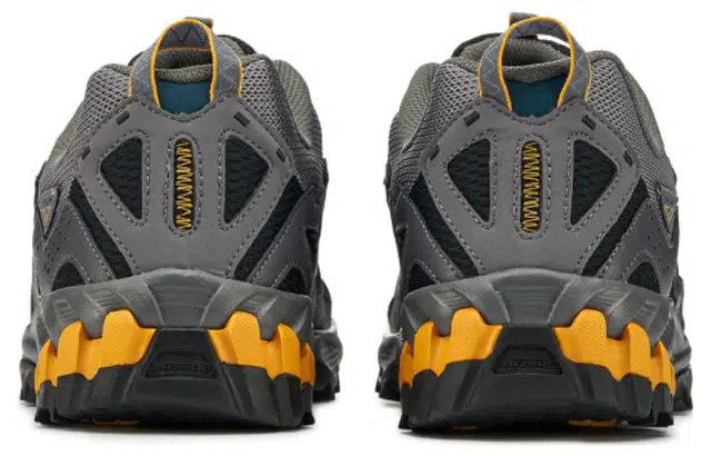 New Balance 610T Black Yellow