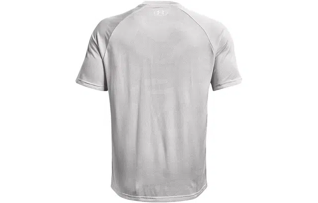 Under Armour T