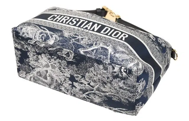 DIOR DiorTravel NOMAD