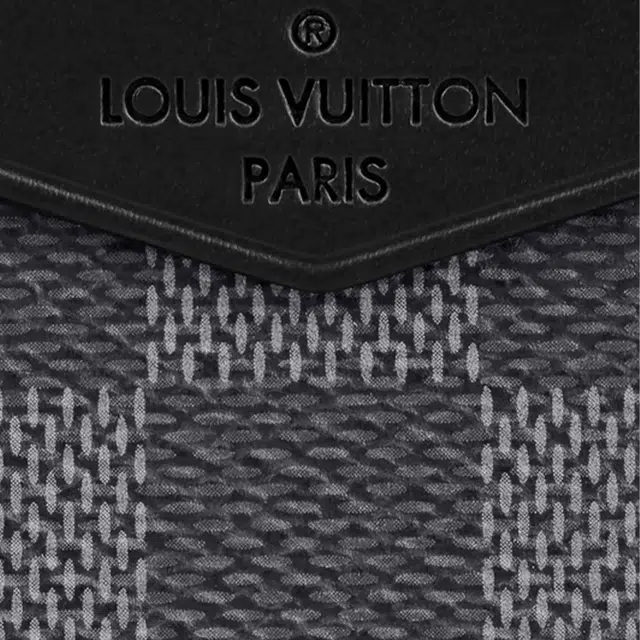 LOUIS VUITTON Zippy DRAGONNE