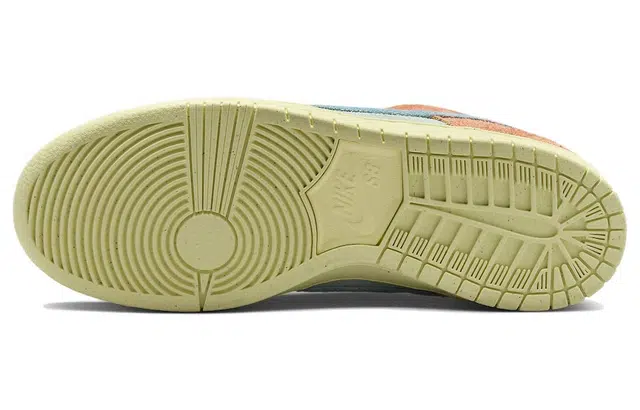 Nike Dunk SB "Orange and Emerald Rise"