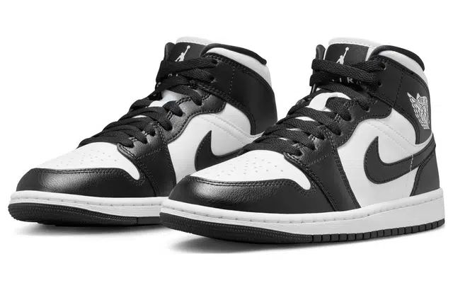 Jordan Air Jordan 1 Mid "Panda"