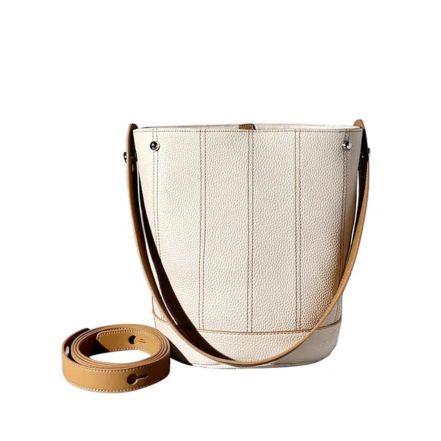 AJ AOIRJ Tote