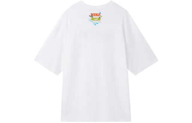 Nike Sportswear Swoosh T