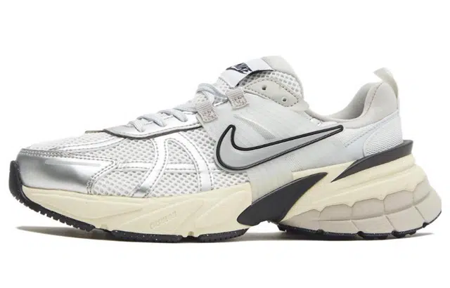 Nike V2K Run Runtekk