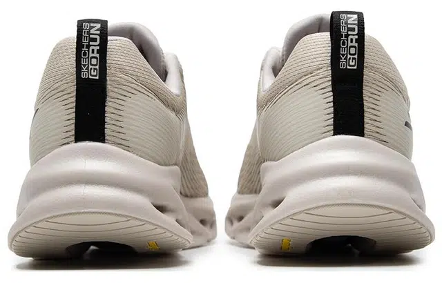 Skechers Go Run Speed SWIRL TECH