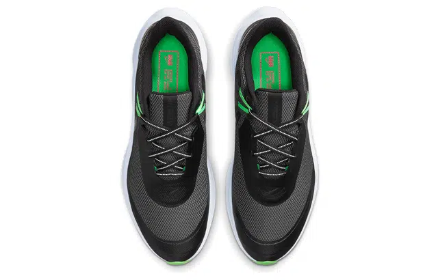 Nike Quest 3 Shield