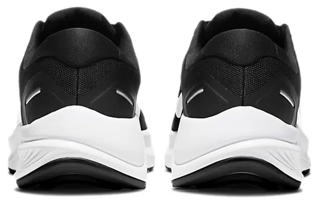 Nike Zoom Structure 23
