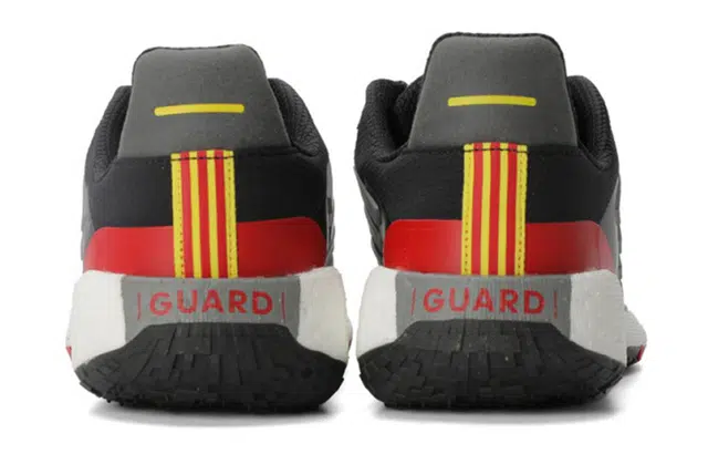 adidas PulseBOOST HD Guard