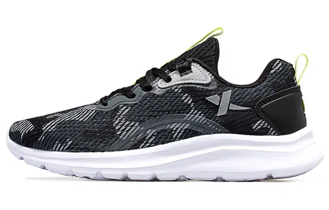 特步 运动表现系列 透气跑步鞋 女款 黑灰