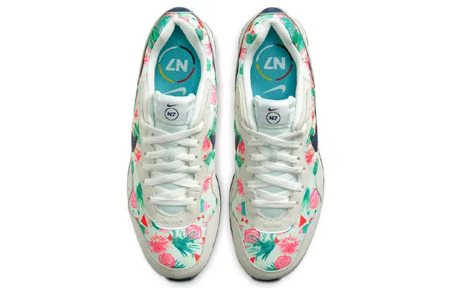 Nike Venture Runner "N7"