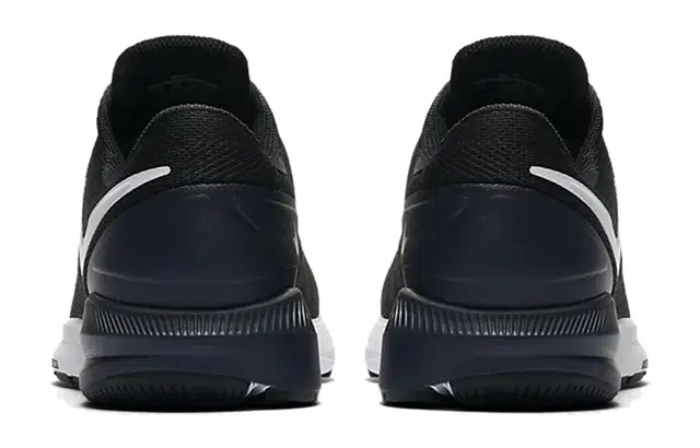 Nike Zoom Structure 22