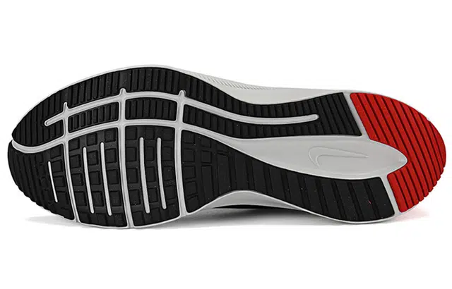 Nike Quest 3