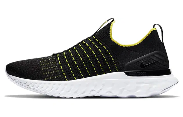 Nike React Phantom Run Flyknit 2