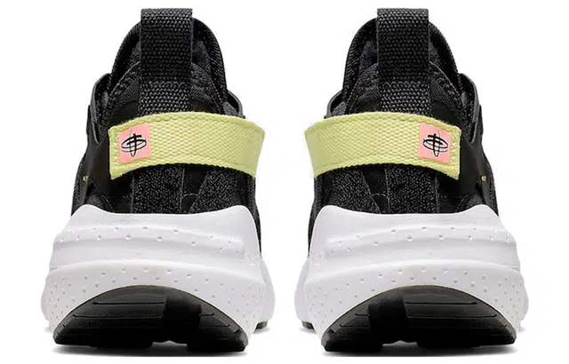Nike Huarache Type N.354