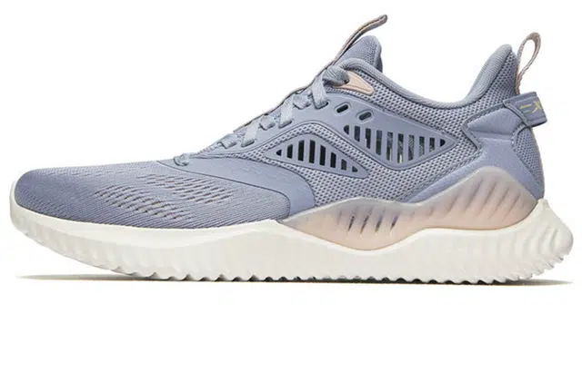 特步 透气耐磨运动鞋 紫 女款