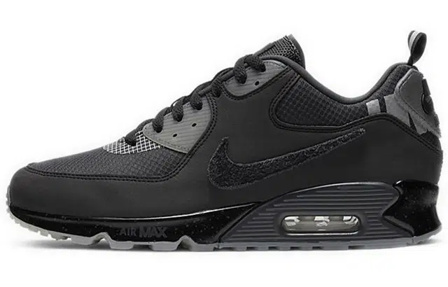 UNDEFEATED x Nike Air Max 90