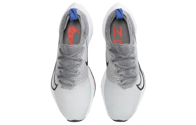 Nike Air Zoom Tempo FK