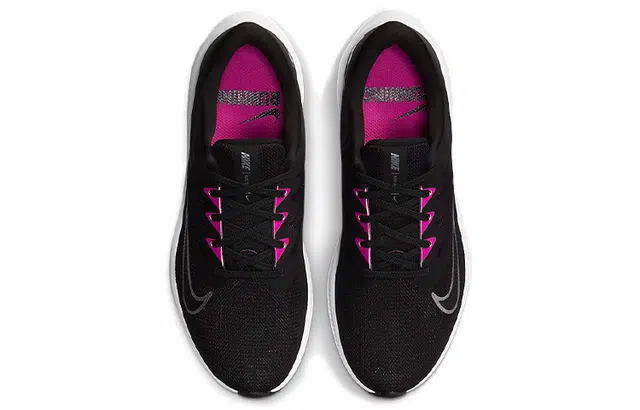 Nike Quest 3