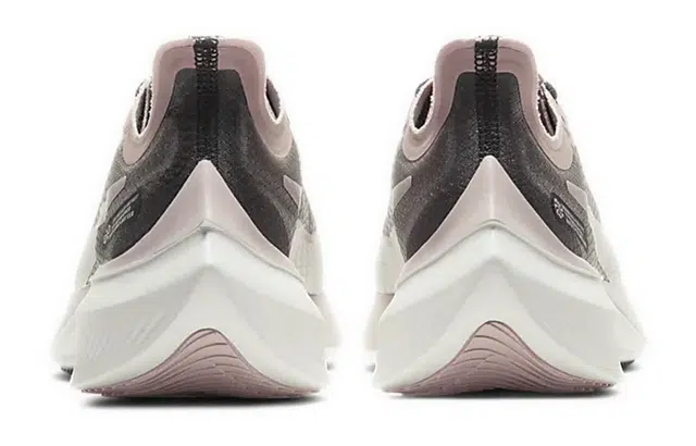 Nike Zoom Gravity 1 PU